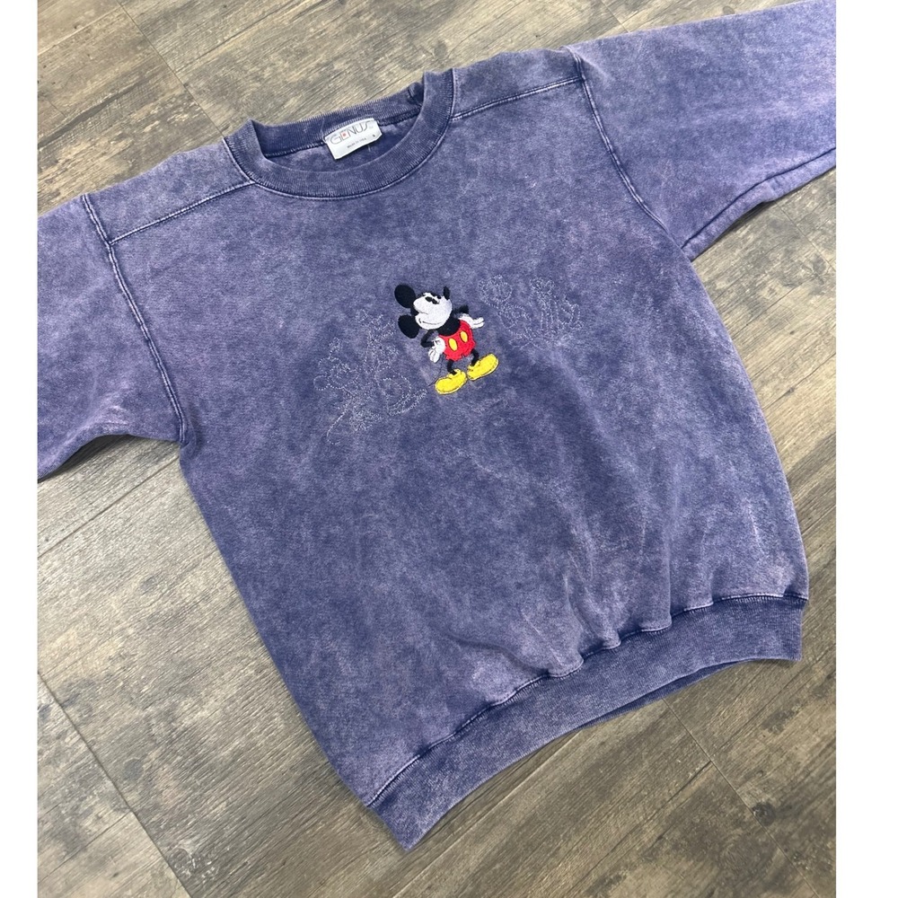 Vintage Mickey Mouse and Friends Sweatshirt Made in‎ USA Genus Size Small 90s